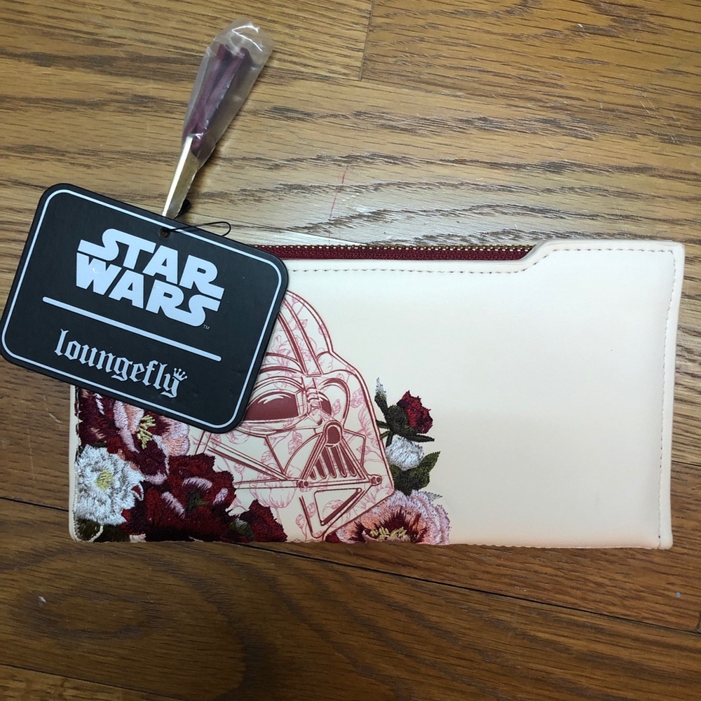 NWT DARTH VADER FLORAL LOUNGEFLY WALLET